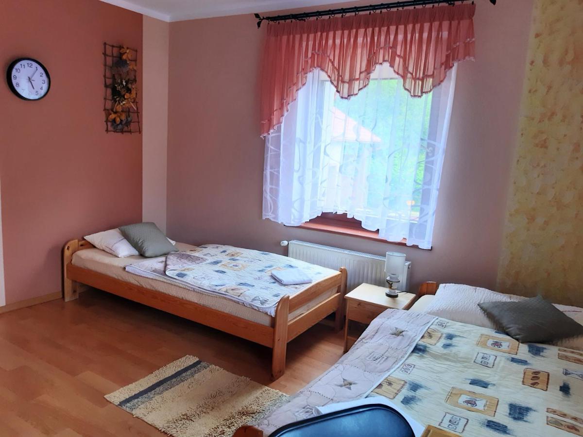 Kornelia Pokoje Goscinne Stronie Slaskie Ngoại thất bức ảnh